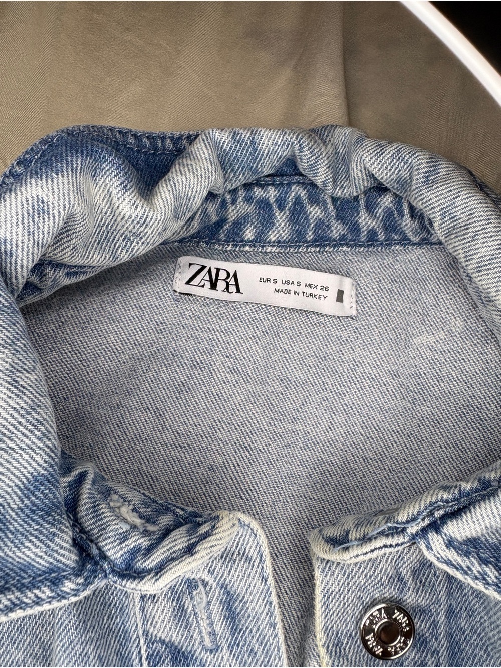 ZARA Denim Jacket Women's Small Light Wash Pockets Button Up Oversized - Picture 2 of 3